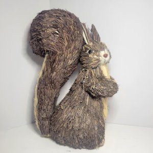 LIGHT WEIGHT NATURAL ANIMALS LARGE SIZE SQUIRREL DECORATION 9.5" TALL
